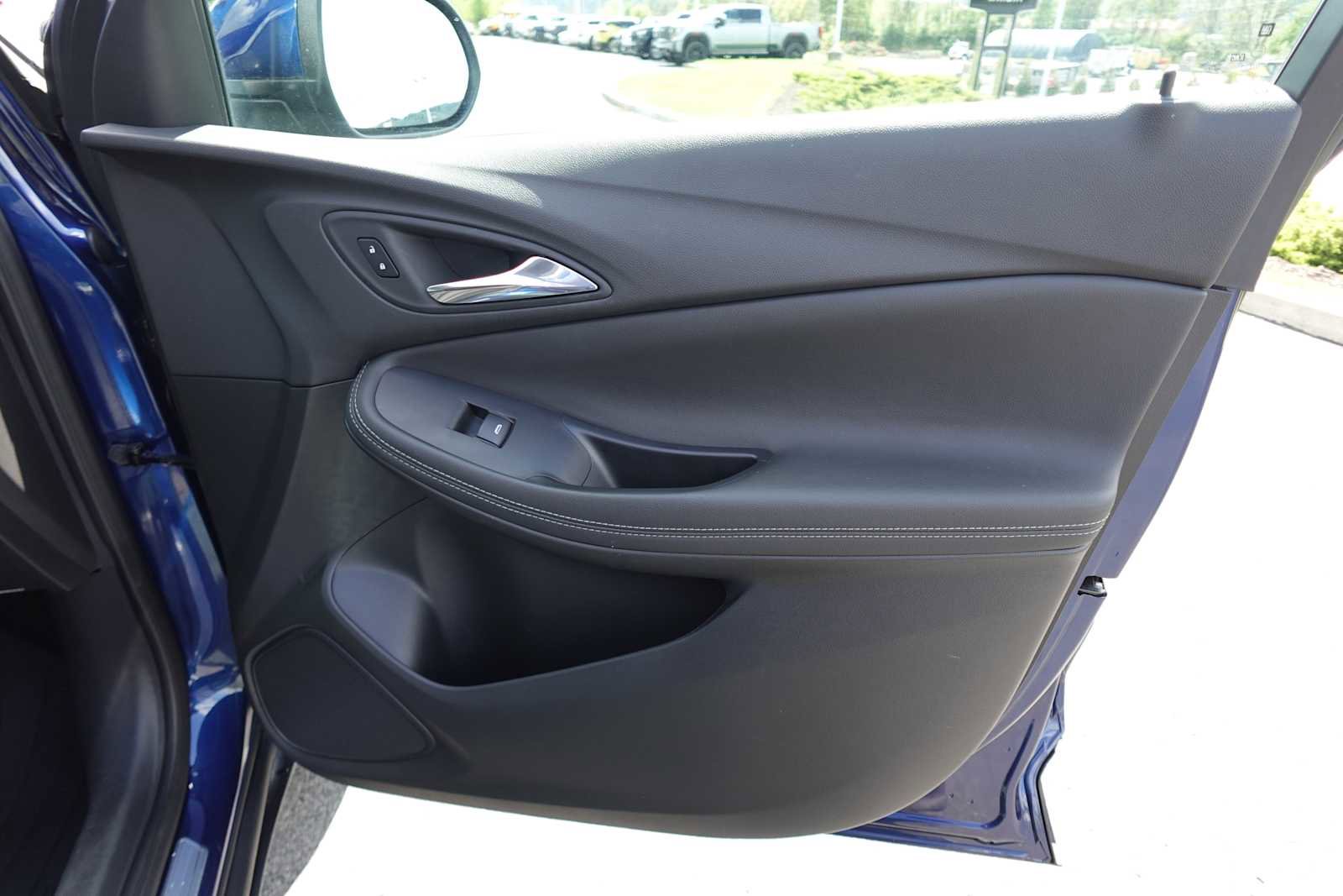 Used 2023 Buick Encore GX Preferred w/ Cold Weather Comfort Package AWD/4WD image 26