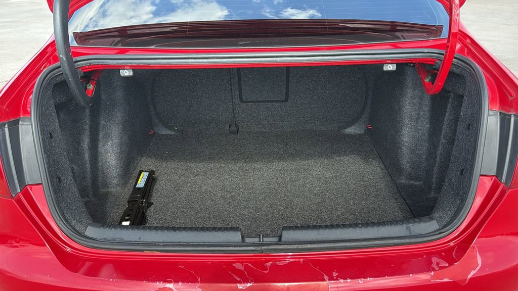 Used 2012 Volkswagen Jetta SE image 26