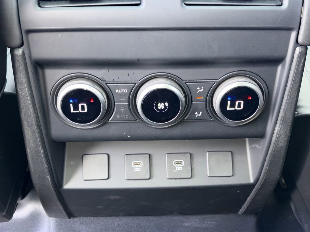 Used 2025 Land Rover Defender 110 S image 21