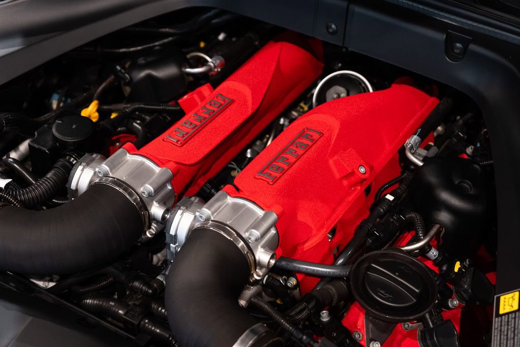 Certified 2017 Ferrari California T RWD image 19
