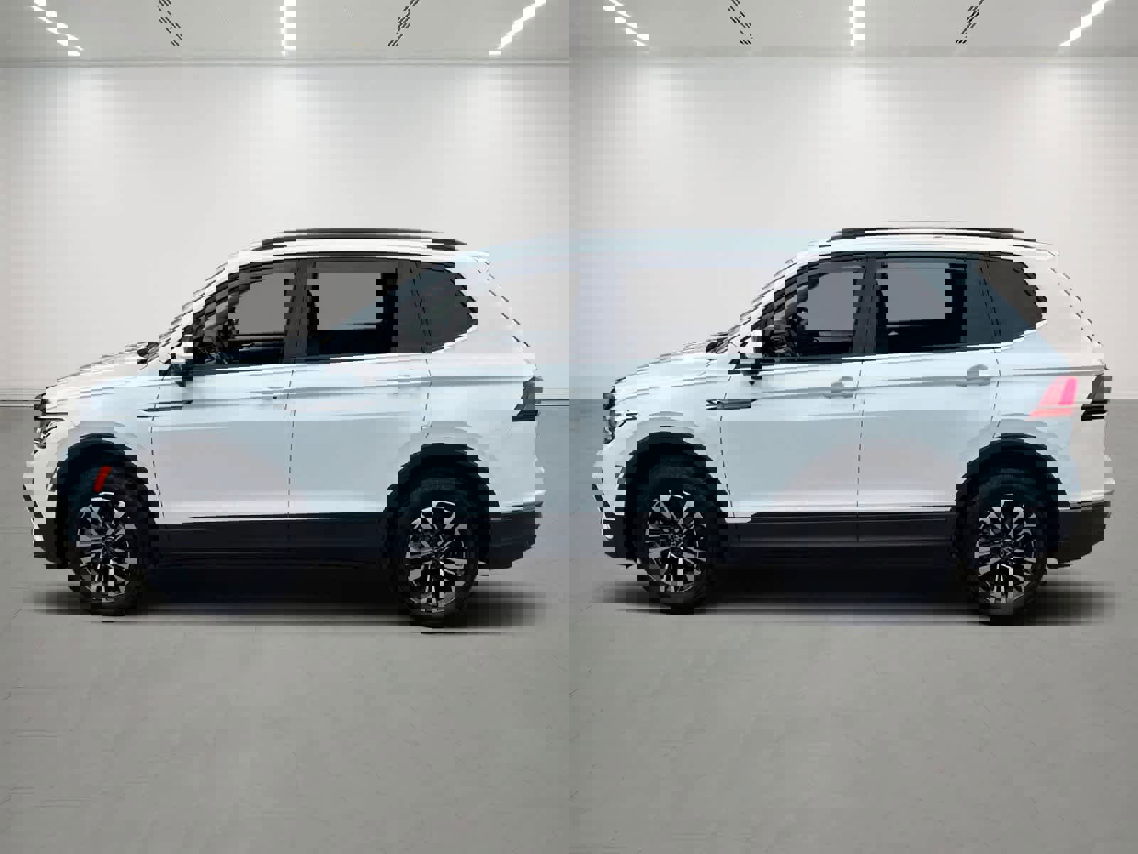 Used 2024 Volkswagen Tiguan S image 3