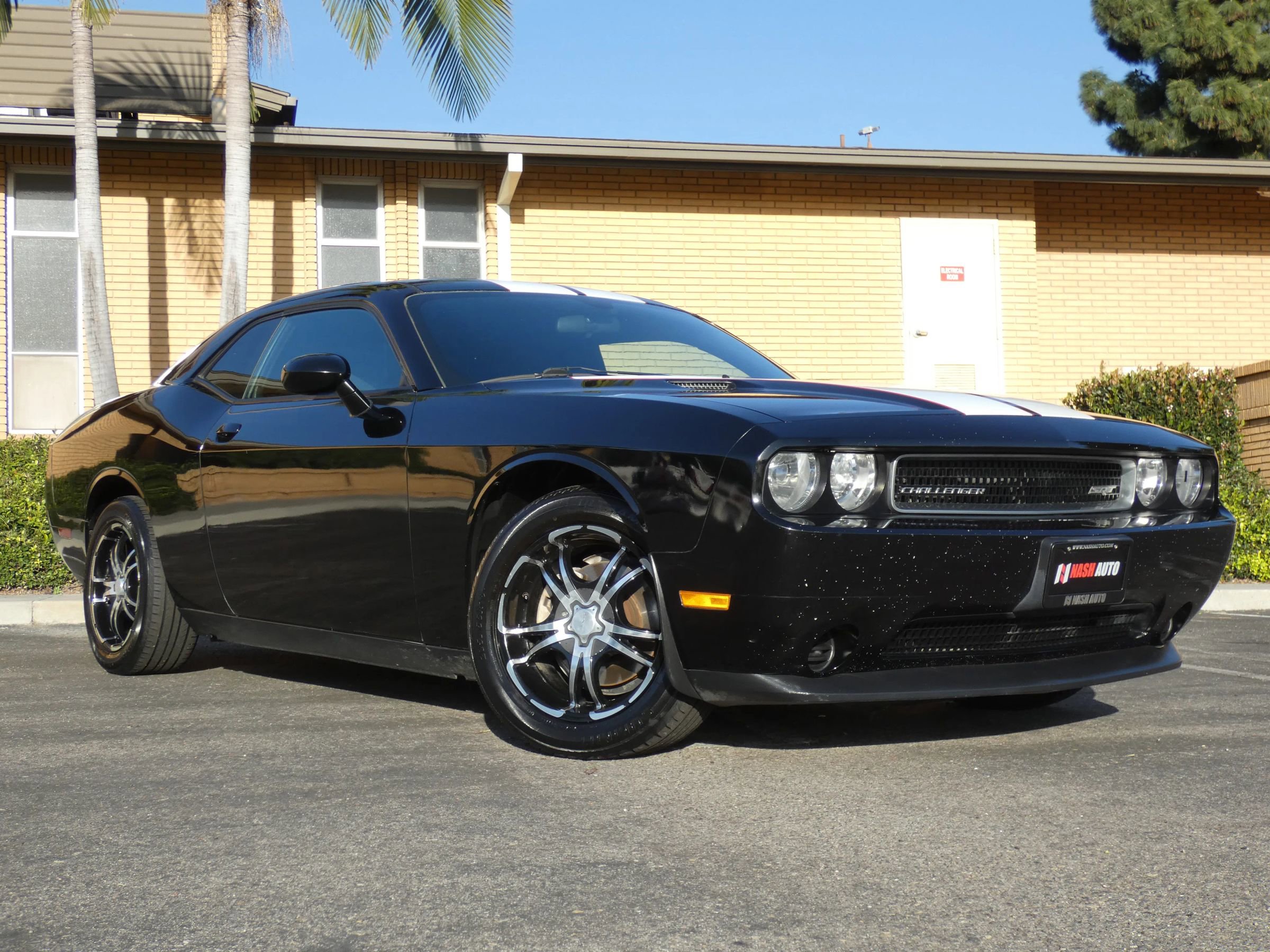 Used 2013 Dodge Challenger SXT image 5