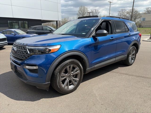 Used 2021 Ford Explorer XLT w/ Equipment Group 202A image 7