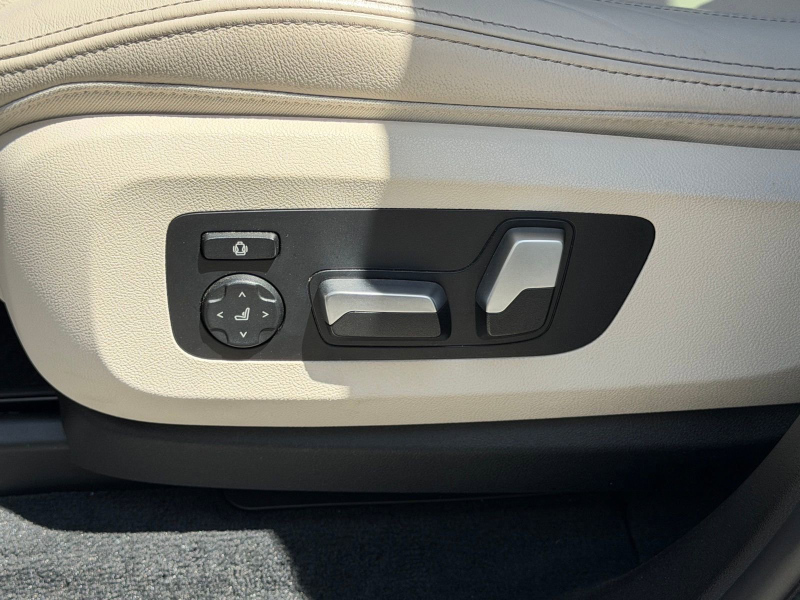 Certified 2021 BMW X5 xDrive45e w/ M Sport Package AWD/4WD image 23