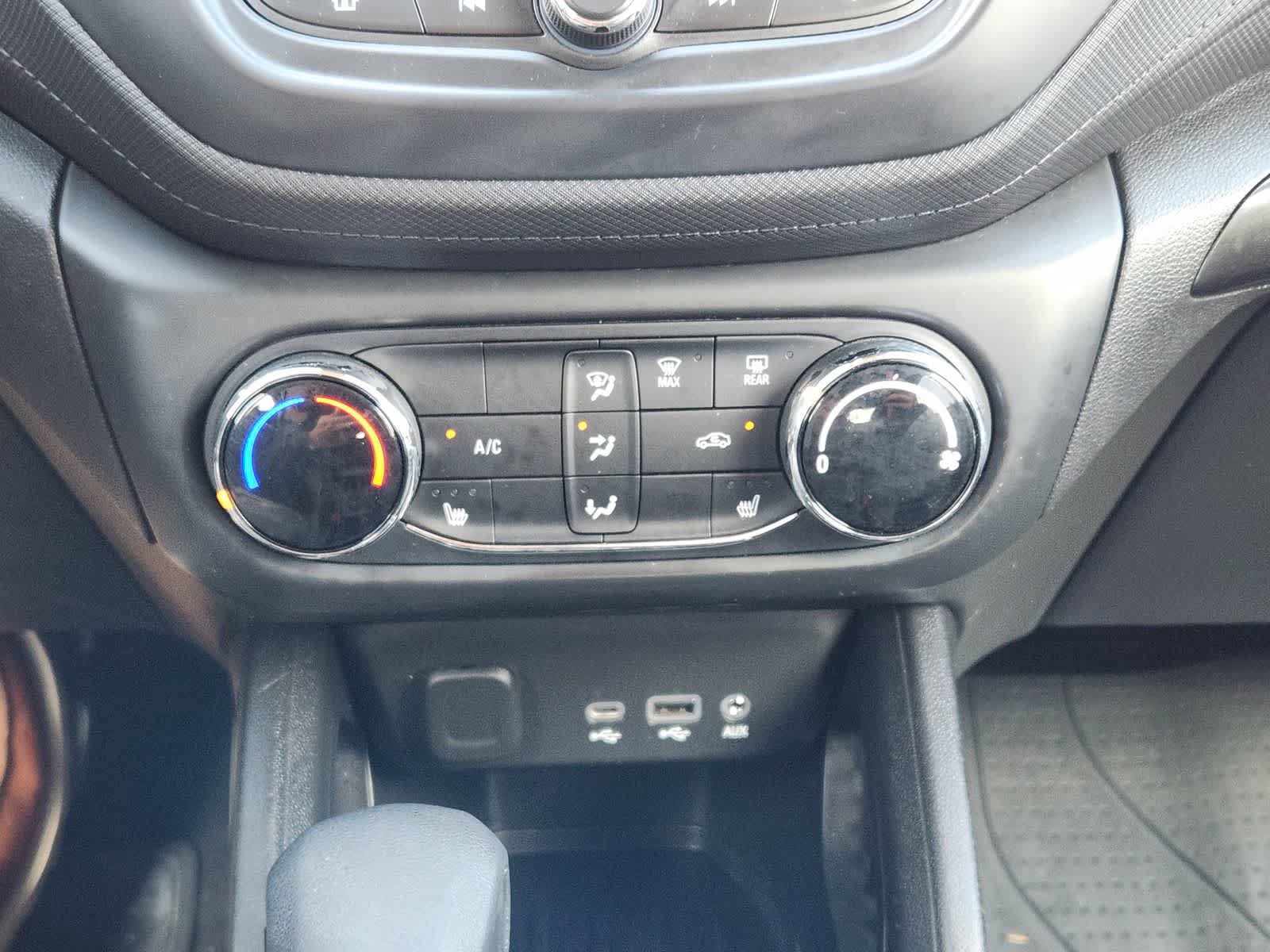 Used 2023 Chevrolet TrailBlazer LT FWD image 18