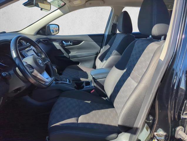 Used 2021 Nissan Rogue Sport SV image 16