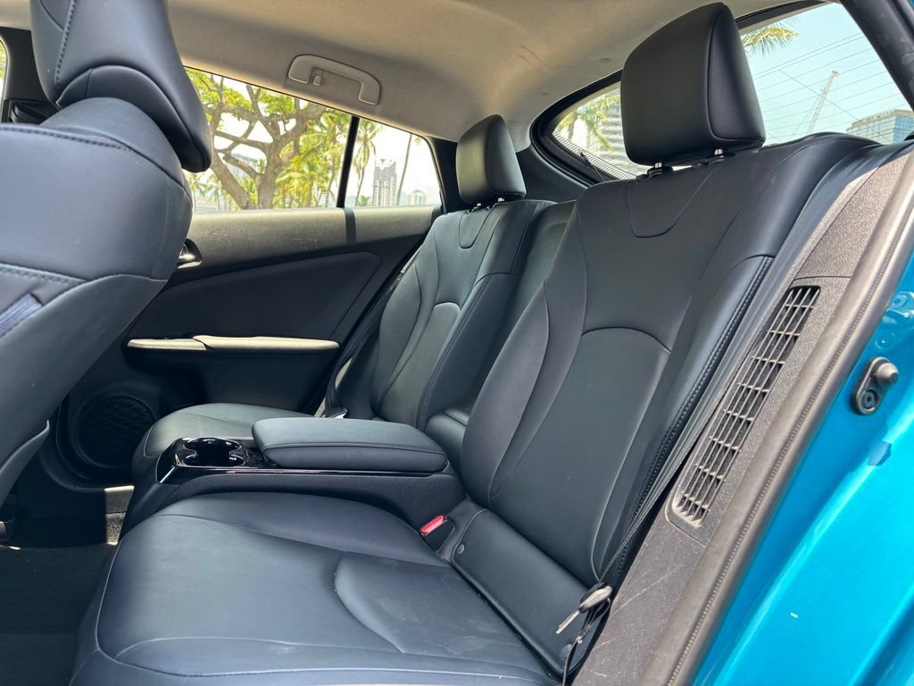 Used 2017 Toyota Prius Prime Advanced FWD image 10