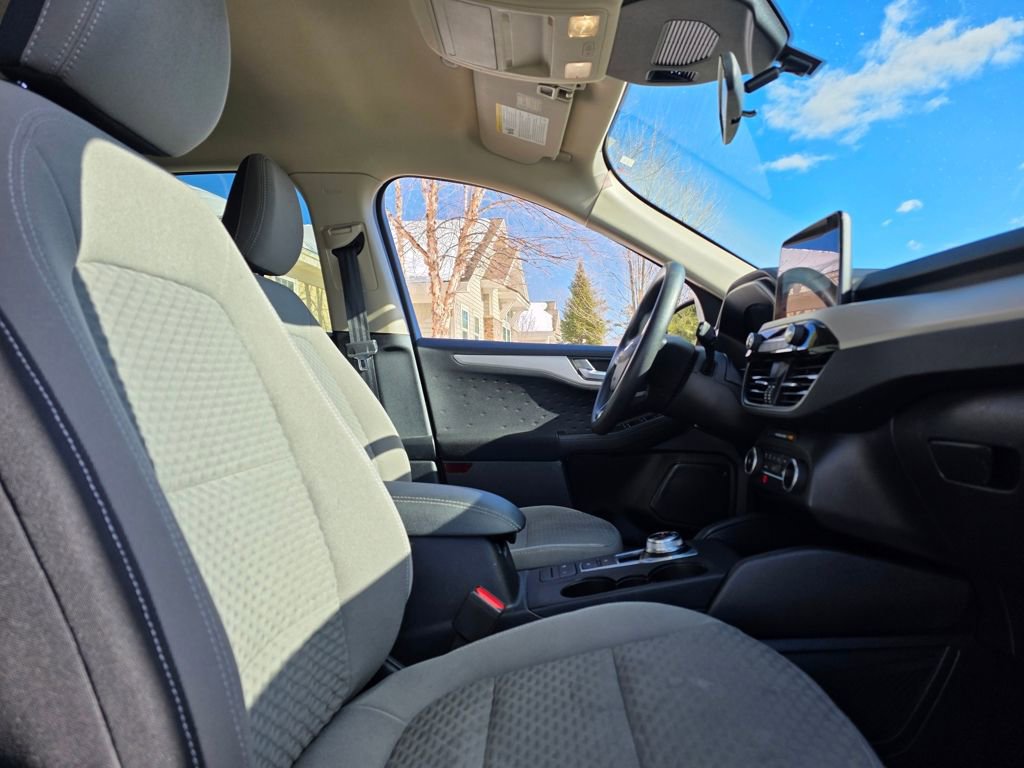 Used 2020 Ford Escape SE image 21