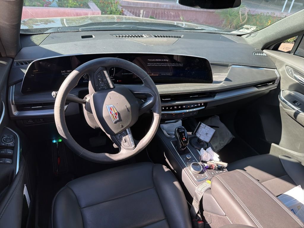 Used 2025 Cadillac XT4 Premium Luxury FWD image 8