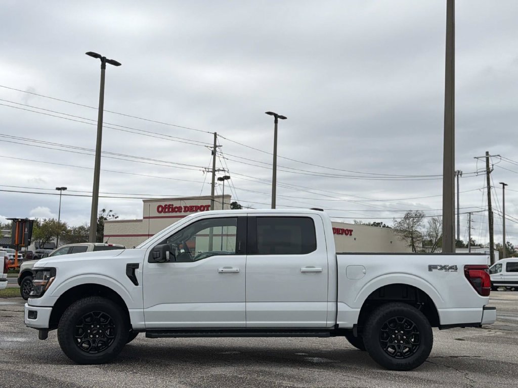 New 2026 Ford F150 XLT w/ Equipment Group 302A MID AWD/4WD image 7