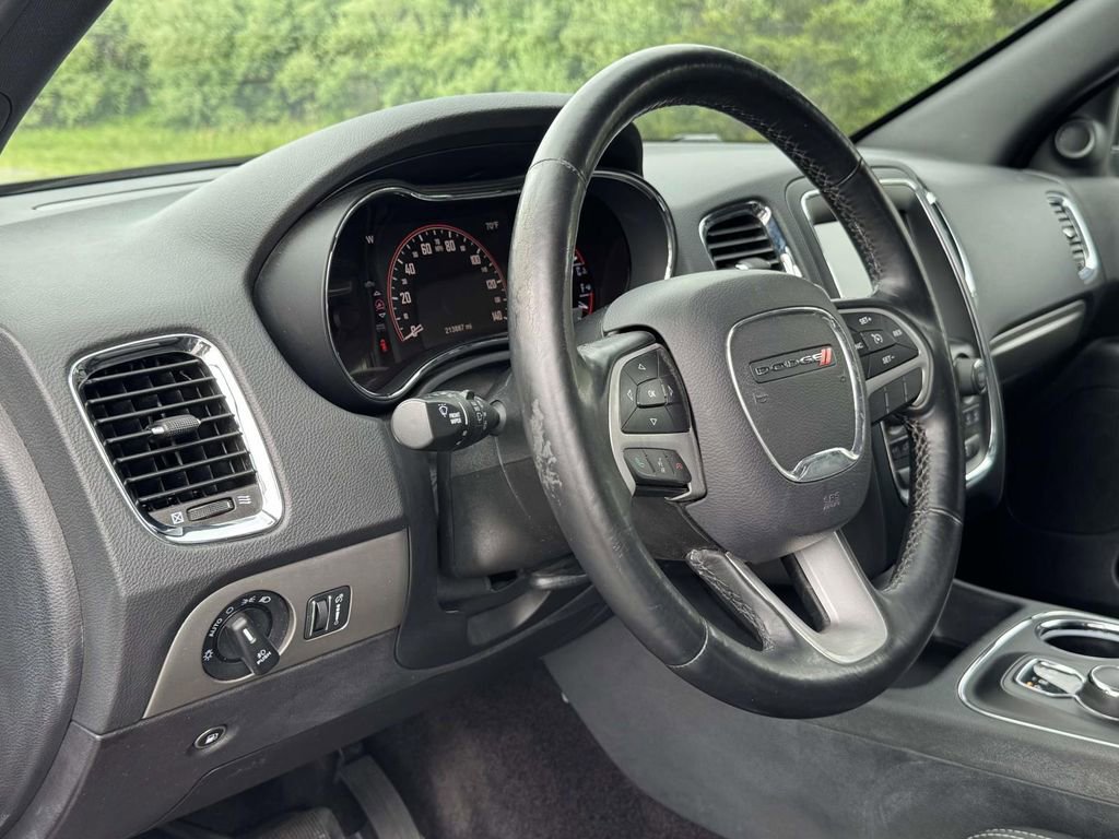 Used 2016 Dodge Durango SXT w/ Blacktop Package AWD/4WD image 3