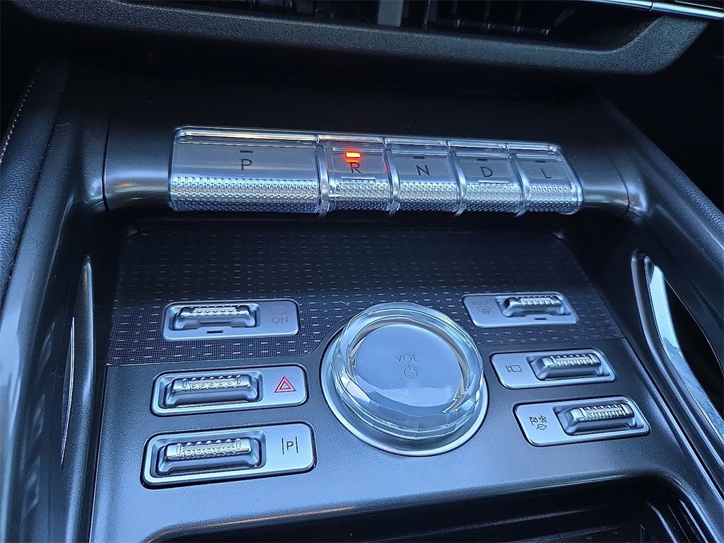 Certified 2025 Lincoln Nautilus Reserve w/ Jet Appearance Package image 14