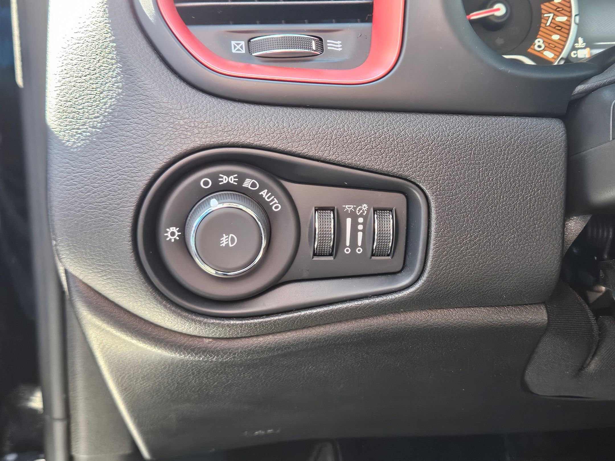 Used 2023 Jeep Renegade Trailhawk w/ Sun/Sound Group image 20