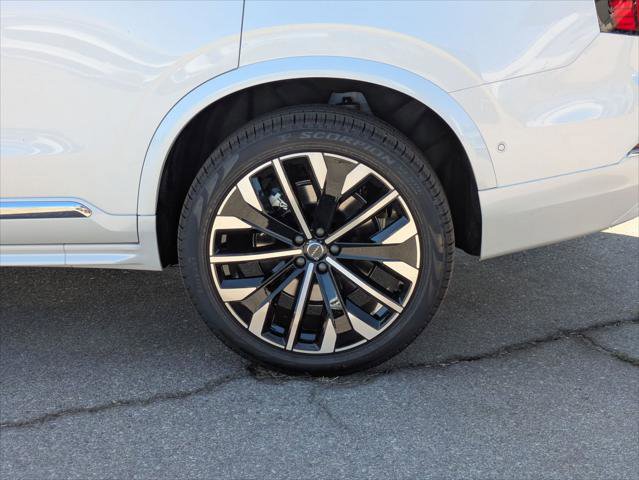 New 2026 Volvo XC90 T8 Plus image 6