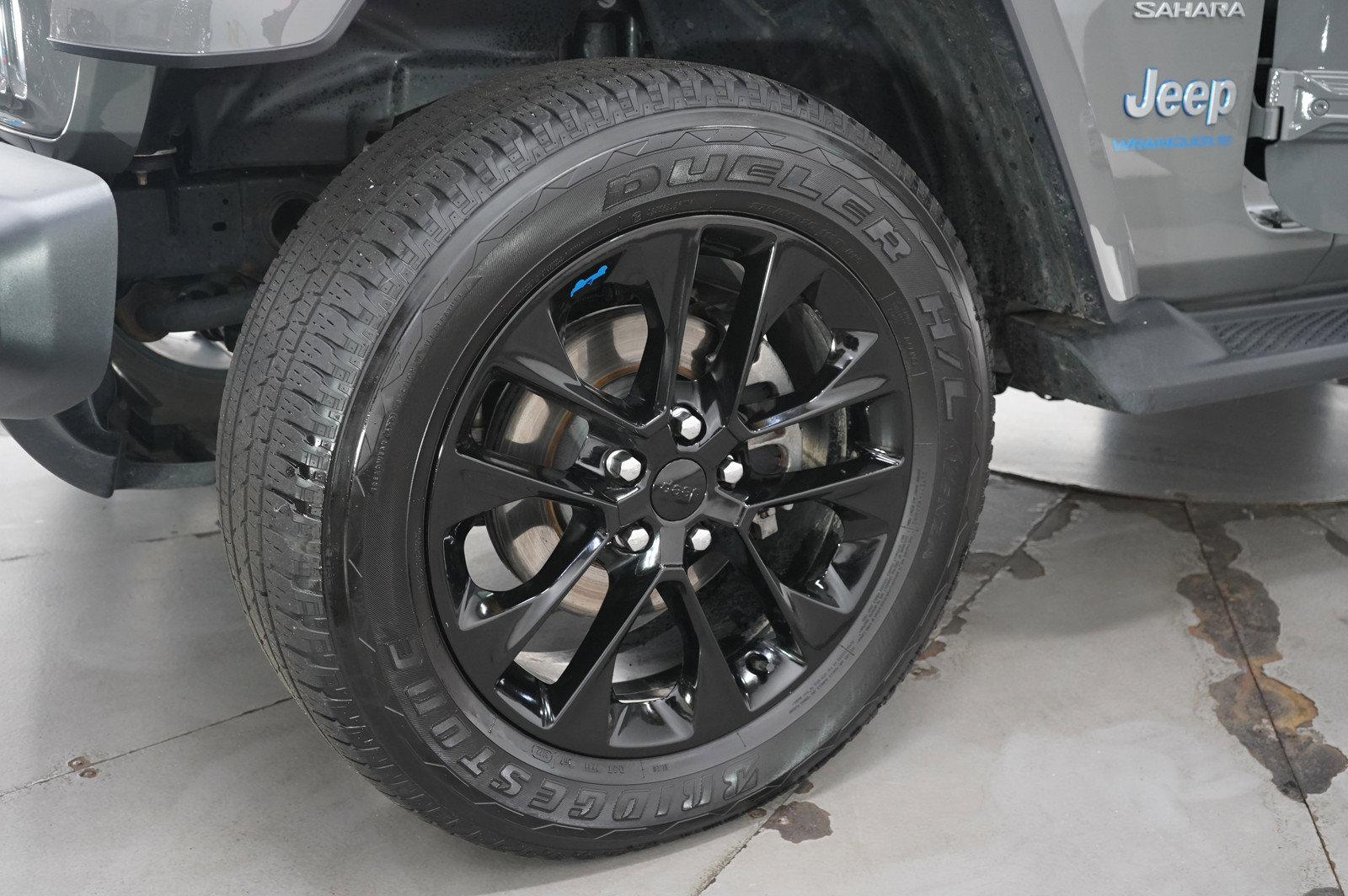 Used 2023 Jeep Wrangler Unlimited Sahara w/ Cold Weather Group image 26