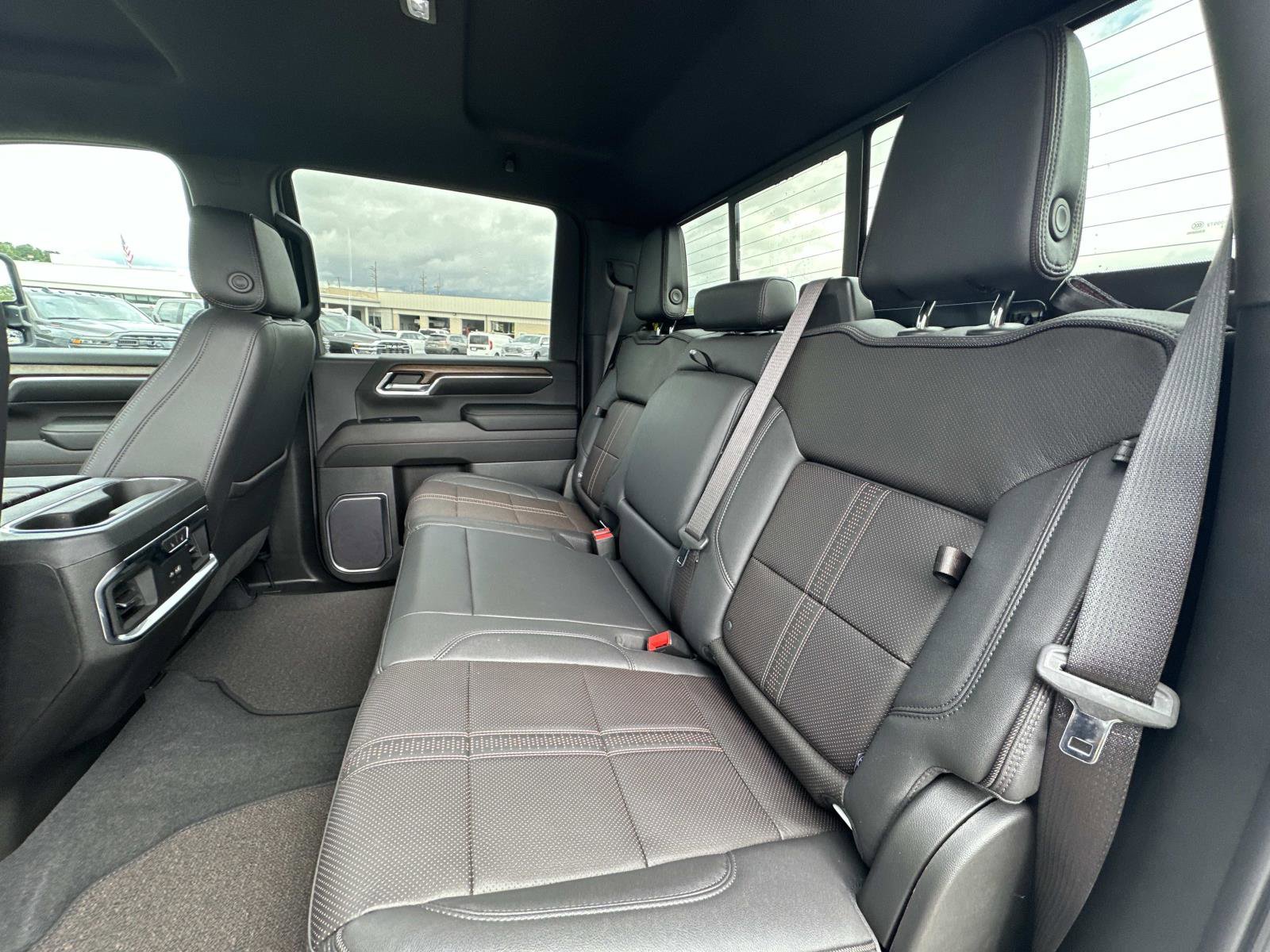 Certified 2024 Chevrolet Silverado 2500 High Country w/ LPO, Dark Essentials Package image 16