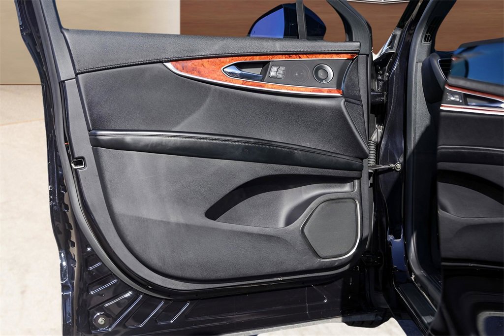 Used 2020 Lincoln Nautilus Reserve w/ Monochromatic Package image 22