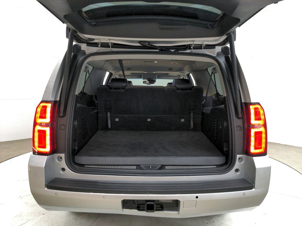 Used 2020 Chevrolet Suburban LT AWD/4WD image 31