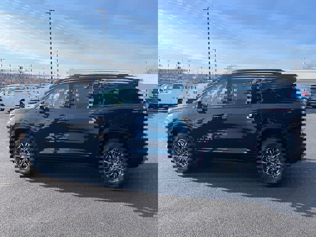 New 2026 Chevrolet Traverse LT w/ Driver Confidence Package image 9