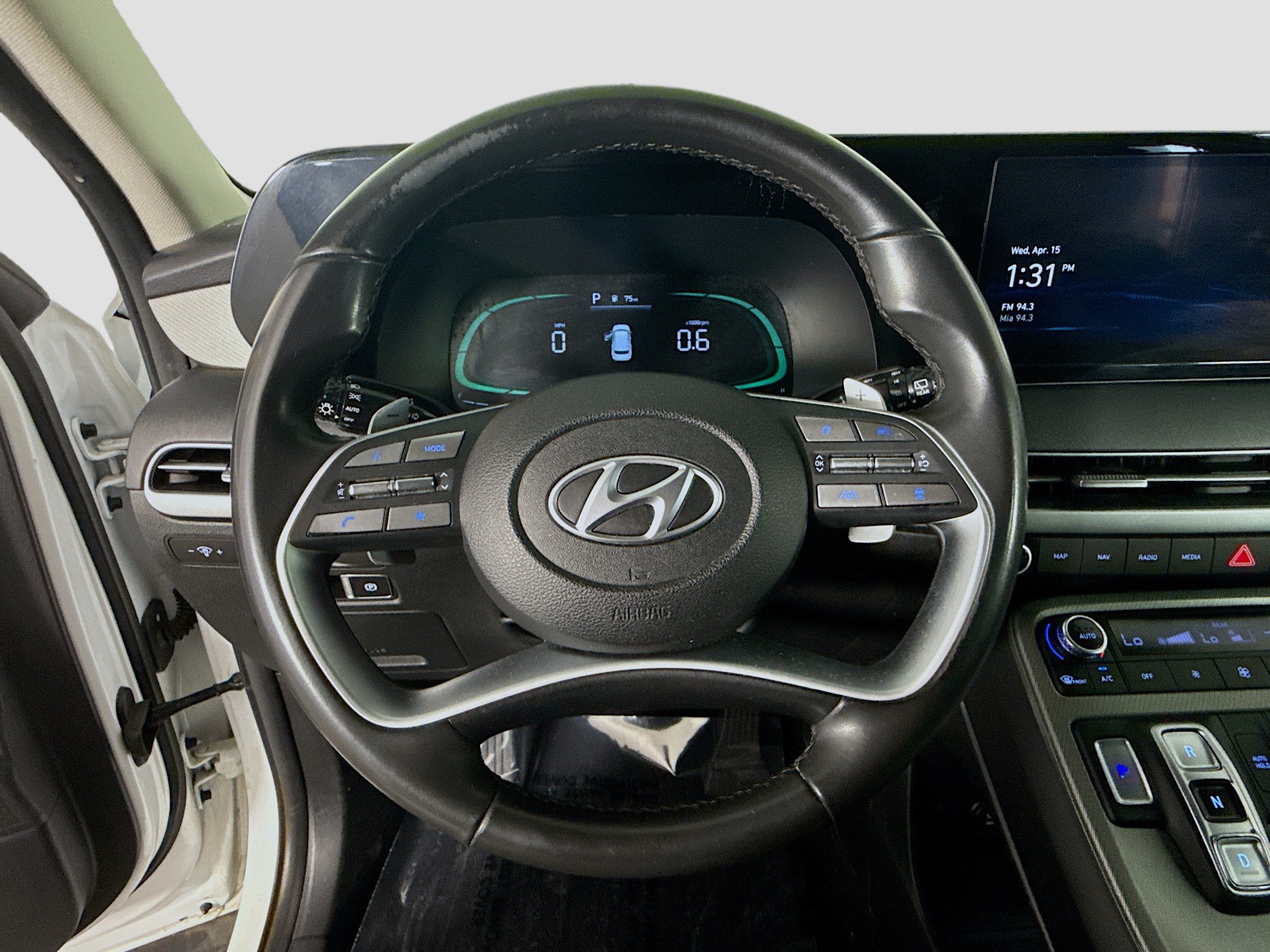 Used 2024 Hyundai Palisade SEL FWD image 13