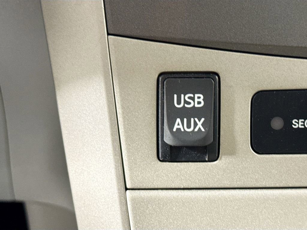Used 2013 Toyota Corolla LE image 16