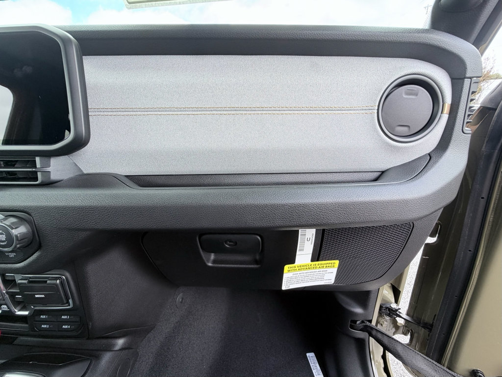 New 2026 Jeep Gladiator Sport AWD/4WD image 19