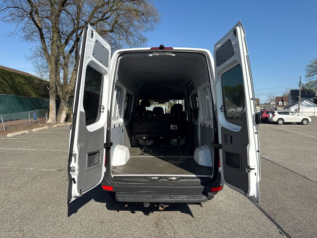 Used 2017 Mercedes-Benz Sprinter 2500 image 25