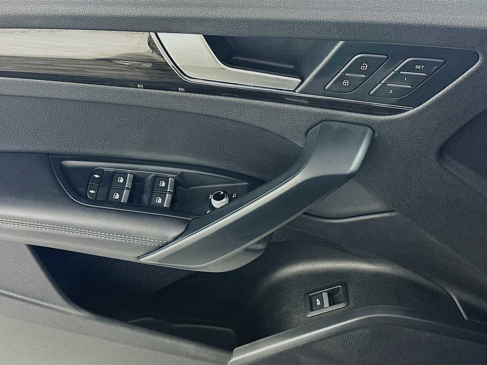 Used 2019 Audi Q5 2.0T Premium Plus w/ Premium Plus Package image 17