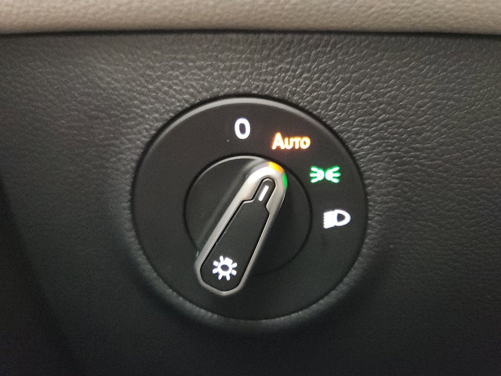 New 2026 Volkswagen Taos S image 10