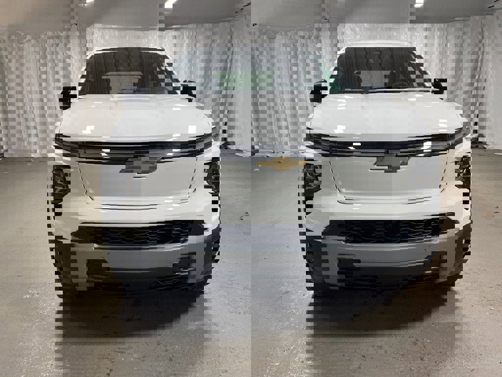 New 2025 Chevrolet Silverado EV LT image 2