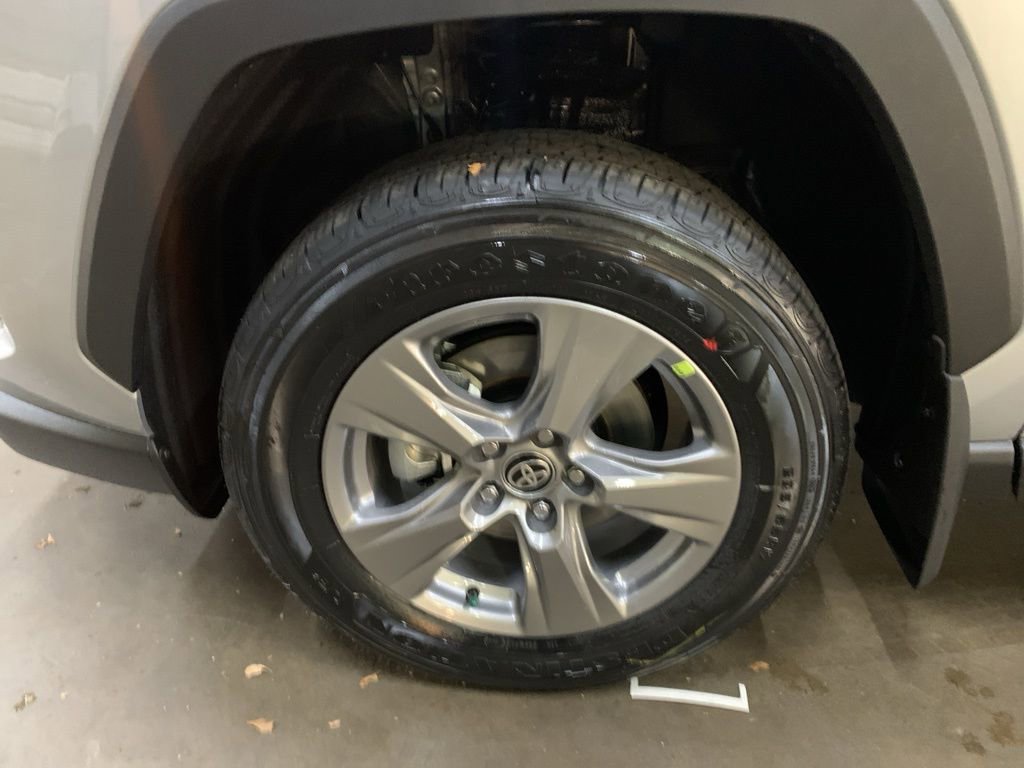 New 2025 Toyota RAV4 XLE image 31