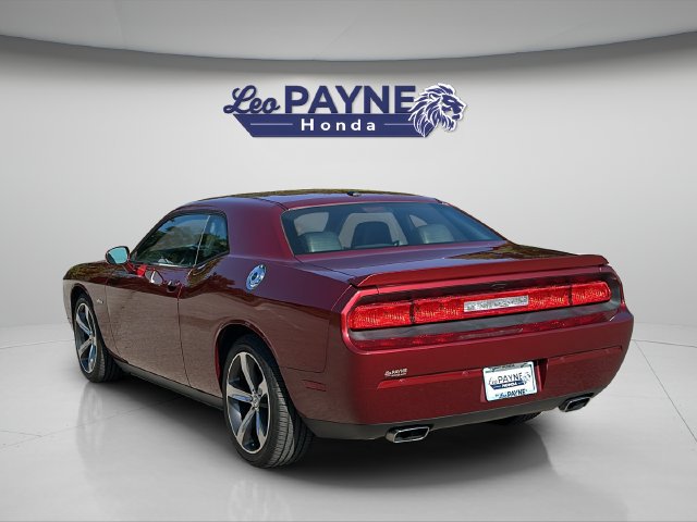 Used 2014 Dodge Challenger SXT RWD image 9