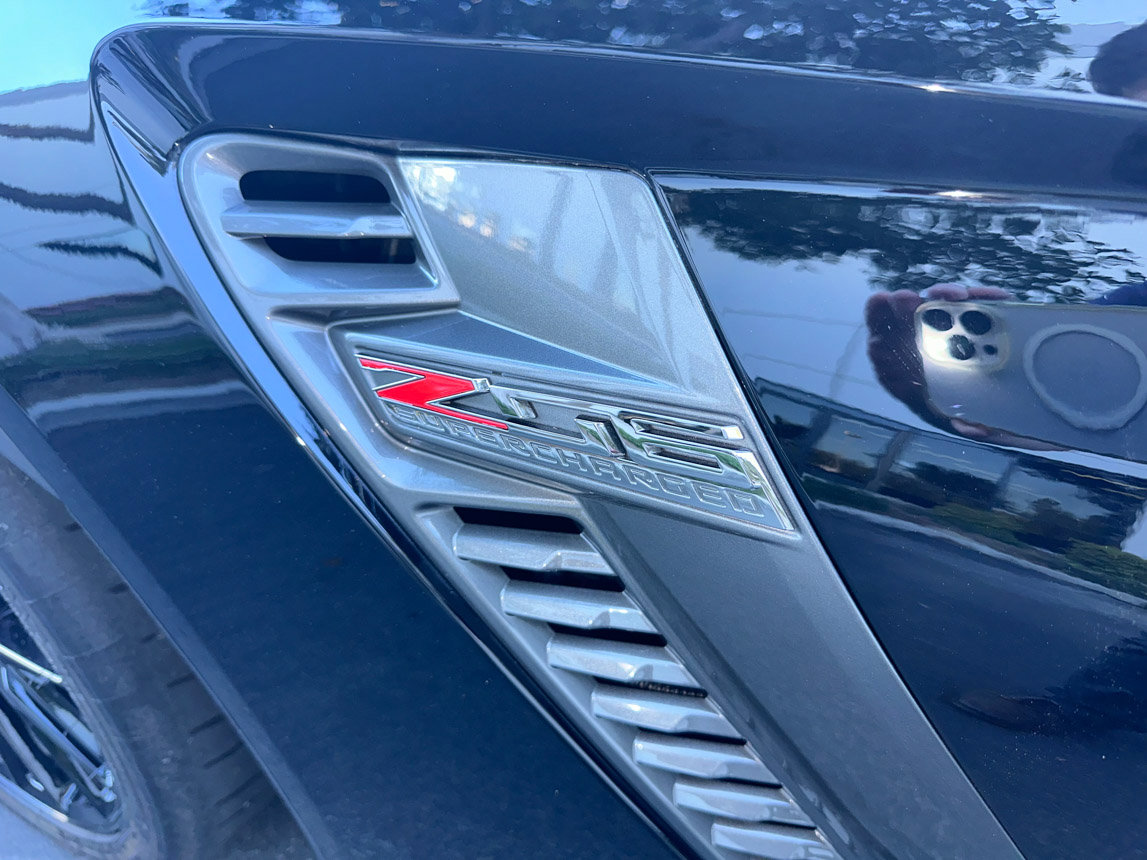 Used 2015 Chevrolet Corvette Z06 w/ 3LZ Preferred Equipment Group image 25