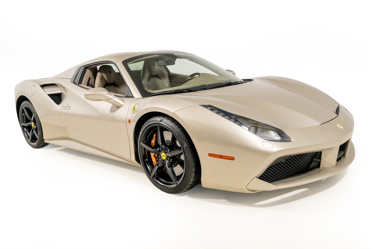 Used 2018 Ferrari 488 Spider RWD image 11