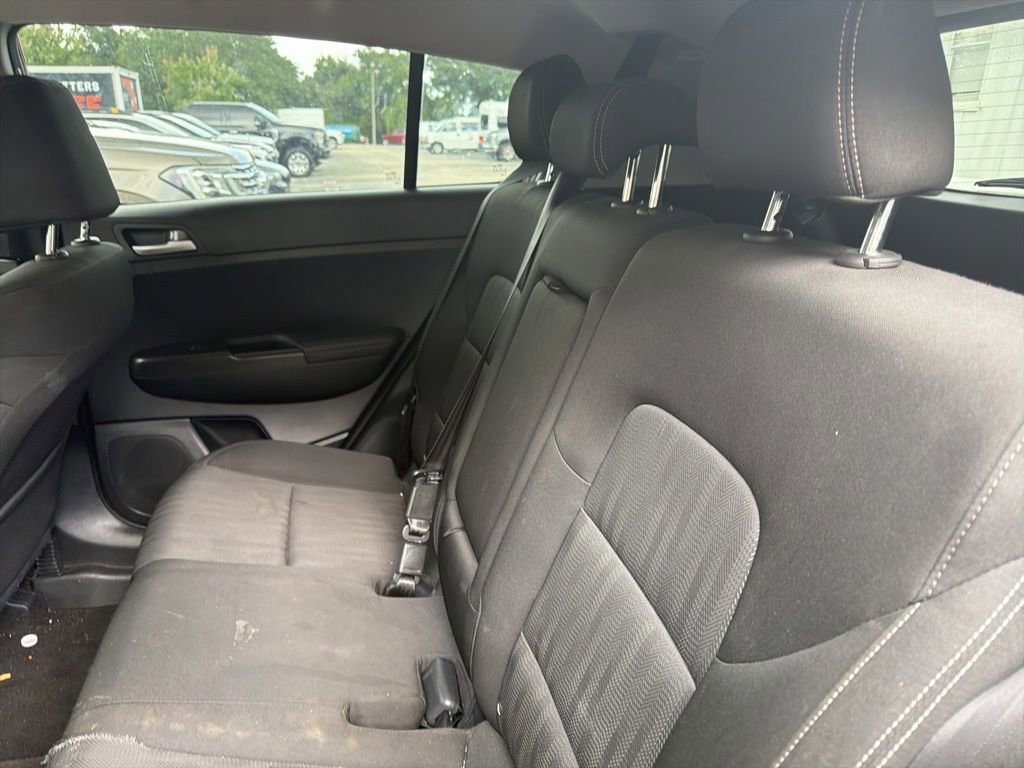 Used 2020 Kia Sportage LX FWD image 11