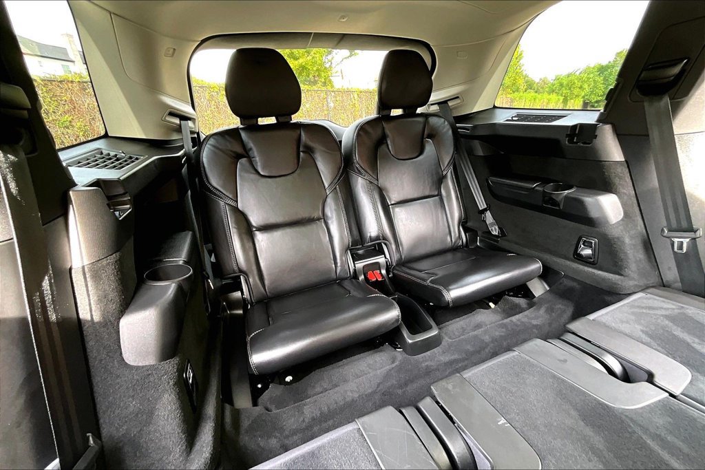 Used 2025 Volvo XC90 B5 Ultra AWD/4WD image 38