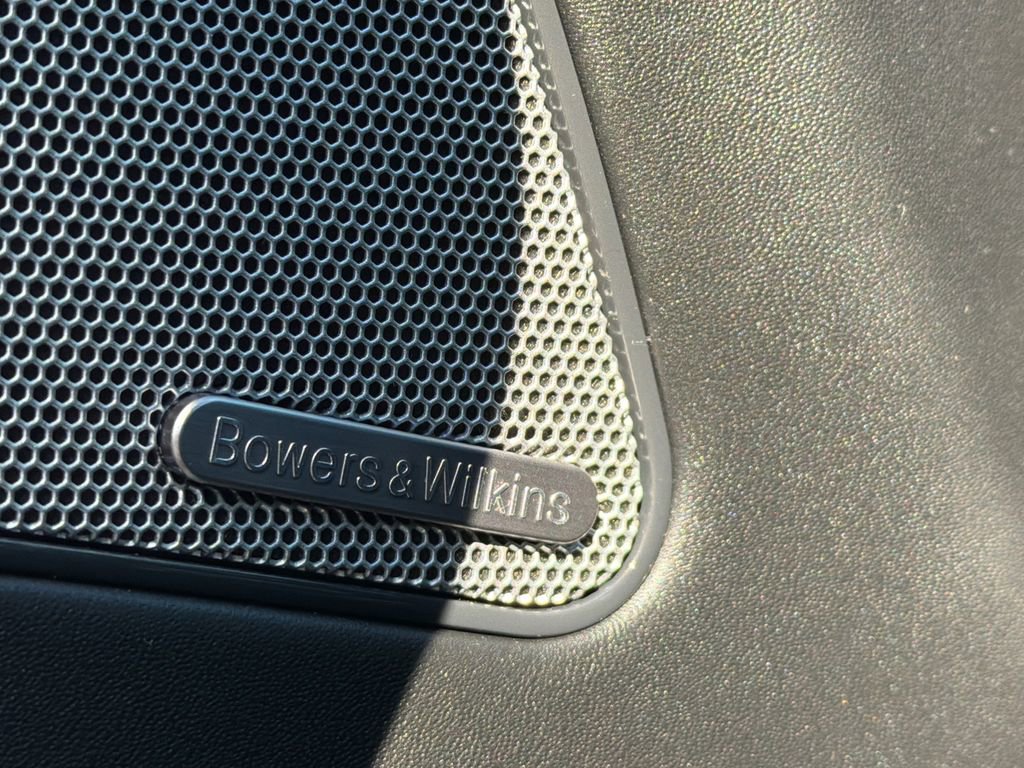 Used 2019 Maserati Levante GTS image 37