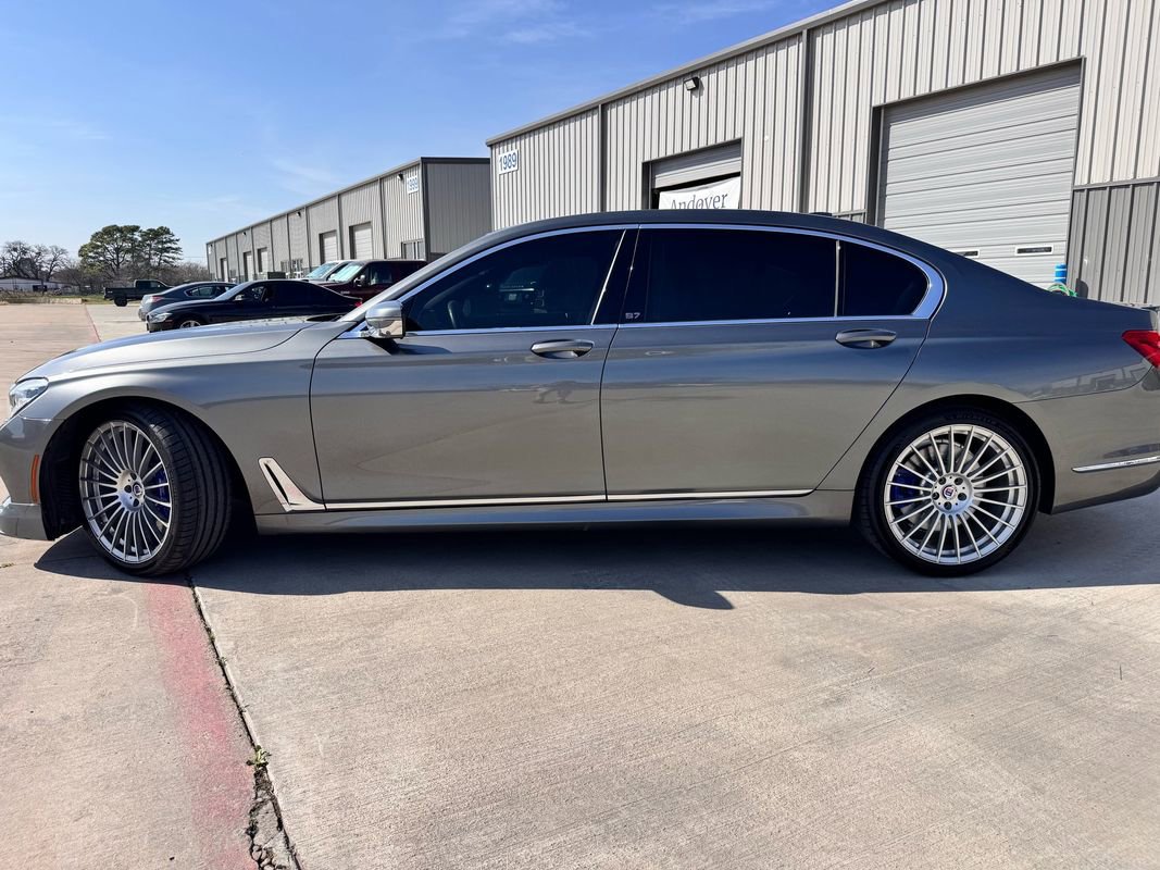 Used 2017 BMW ALPINA B7 xDrive image 4