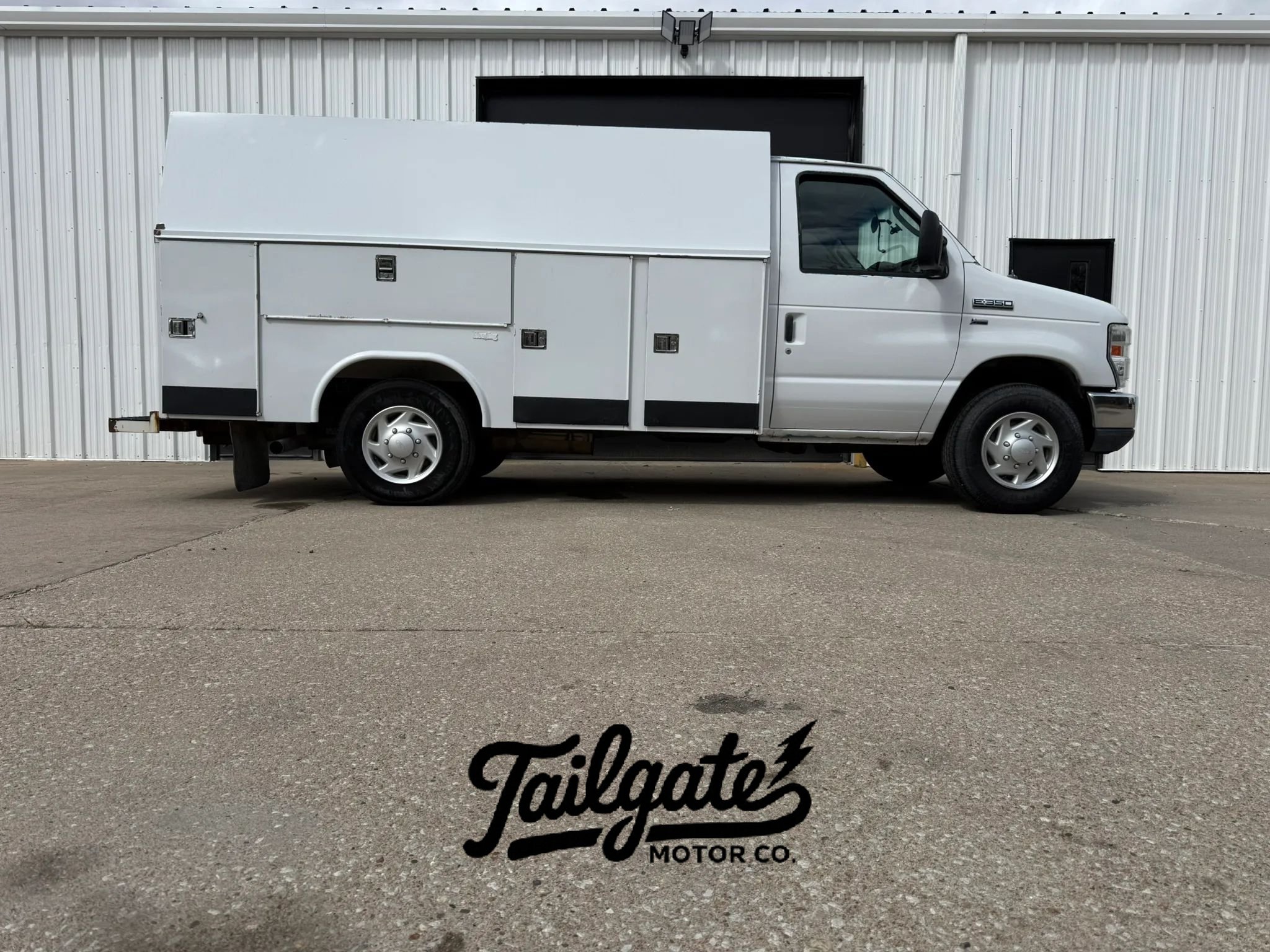Used 2012 Ford E-350 and Econoline 350 Super Duty w/ Class I Trailer Tow Pkg RWD image 1