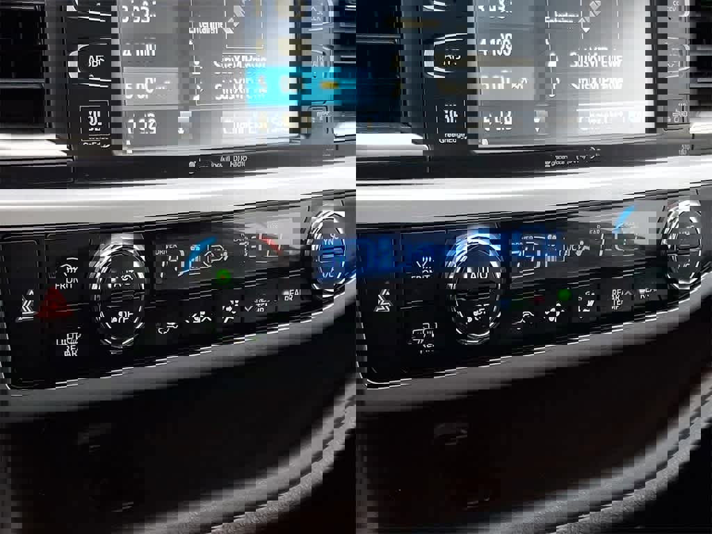 Used 2017 Toyota Highlander Limited Platinum image 17