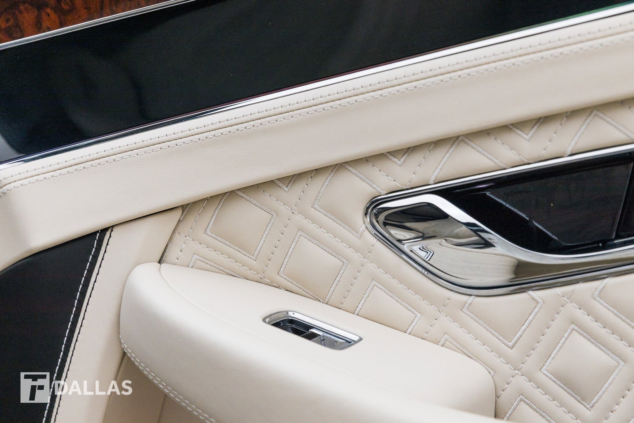 Used 2022 Bentley Continental GT image 33