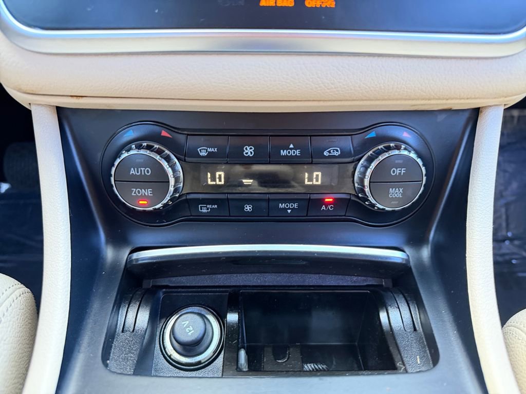 Used 2018 Mercedes-Benz CLA 250 image 30