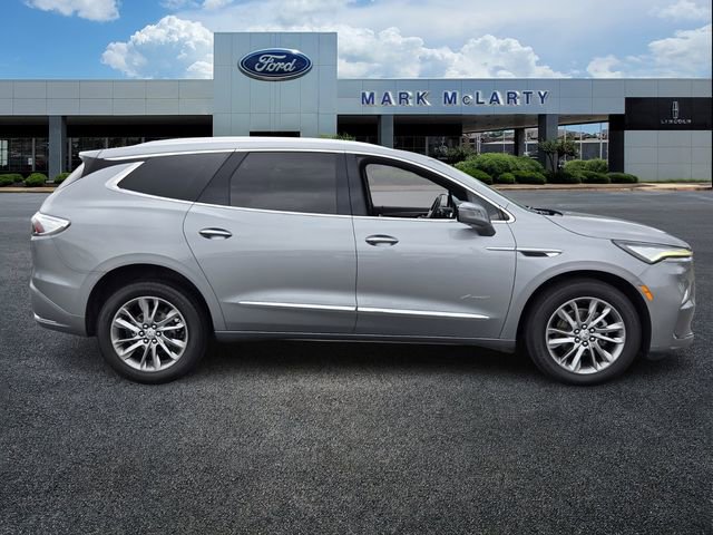 Used 2023 Buick Enclave Avenir w/ Avenir Technology Package AWD/4WD image 6