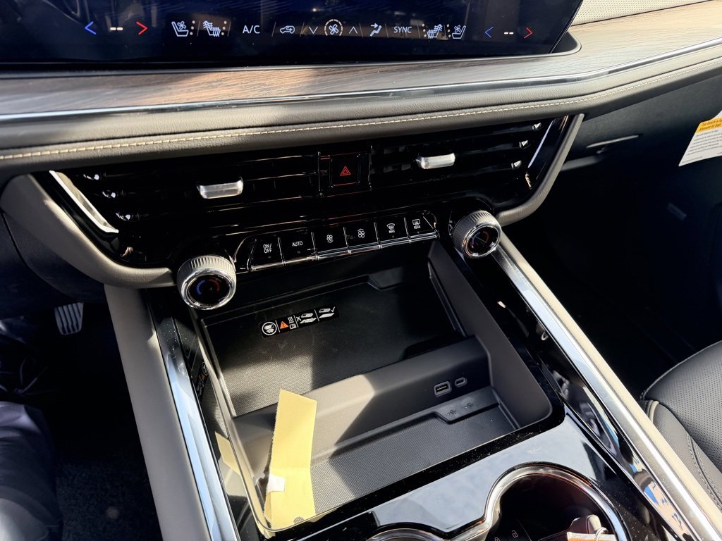 New 2026 Chevrolet Suburban Premier image 20