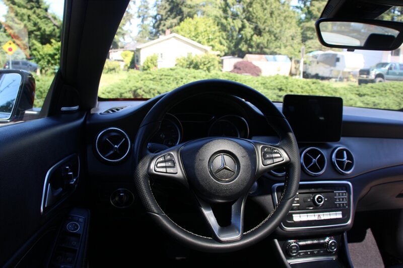 Used 2018 Mercedes-Benz CLA 250 image 18