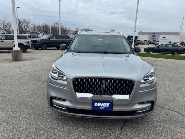 Used 2021 Lincoln Aviator Grand Touring w/ Equipment Group 302A image 2