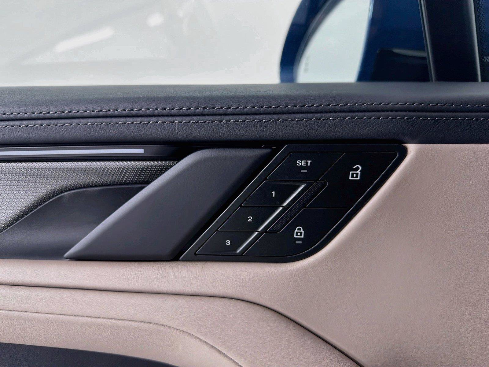 New 2026 Porsche Cayenne Electric Coupe AWD/4WD image 7