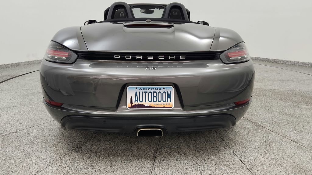 Used 2017 Porsche 718 Boxster RWD image 23