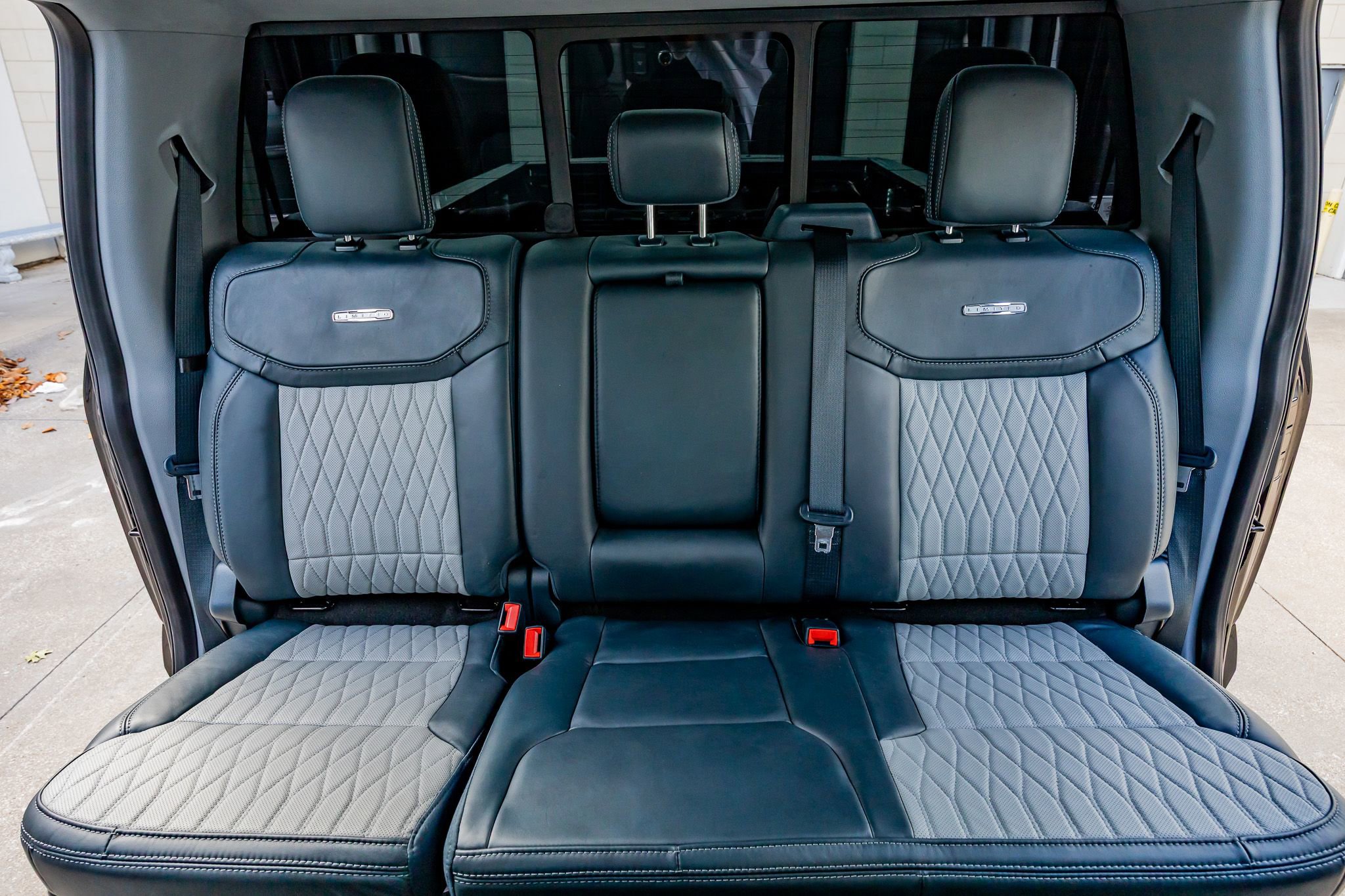 Used 2024 Ford F450 Limited AWD/4WD image 35