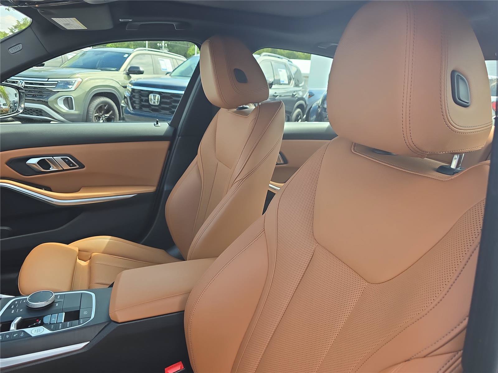 Used 2023 BMW 330i Sedan w/ Premium Package RWD image 17